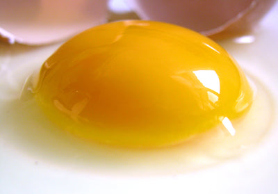 Mit kezdjek a megmaradt tojássárgájával? Avagy egy mennyei édesség receptje.